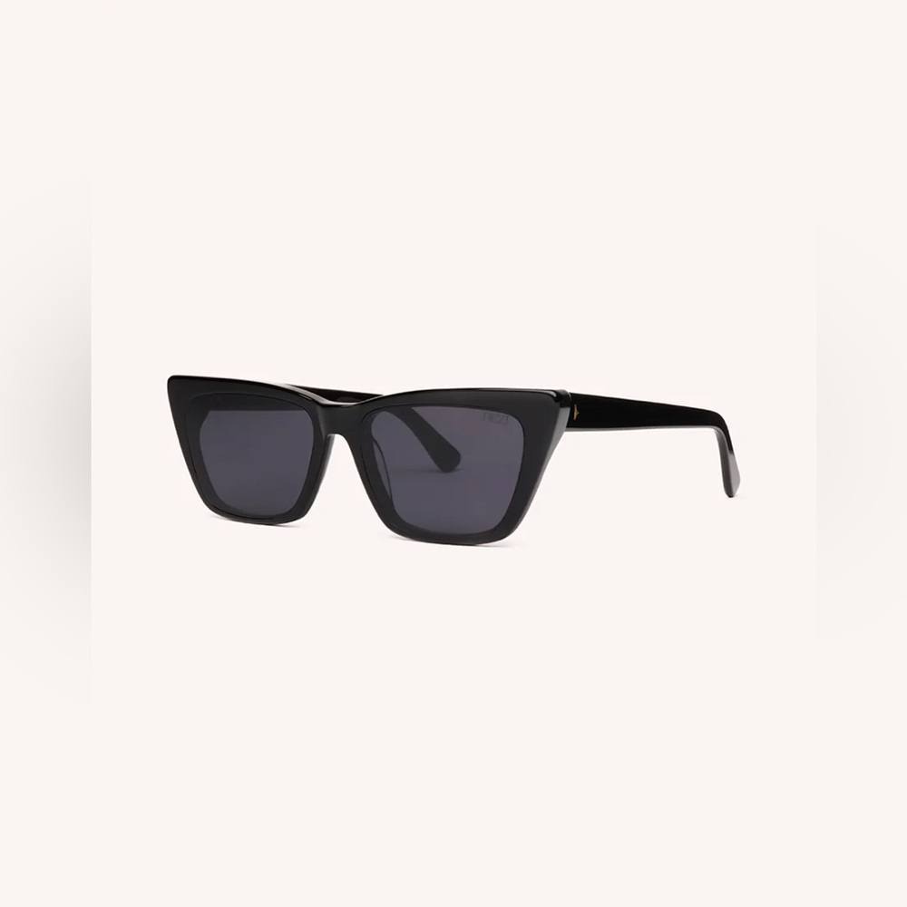 Dezi Gato Sunglasses